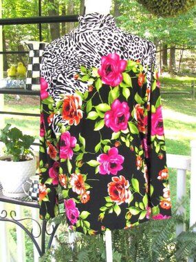 Susan Graver liquid knit floral animal print turtleneck top shirt 1X blouse luxe